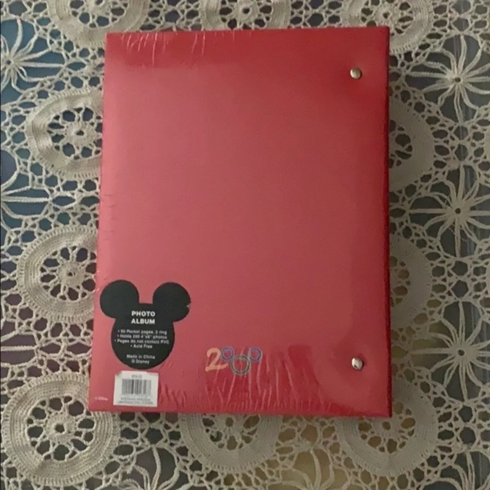 2000 Red Walt Disney World Photo Album New